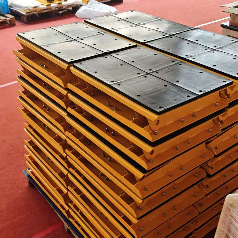 সোয়েডিং অ্যালুমিনিয়াম প্রোফাইল থেকে তৈরি ফ্যাব্রিকেটেড ভাঁজযোগ্য যানবাহন বাধা সহজ ইনস্টলেশন এবং ট্রাফিক পরিচালনার জন্য ডিজাইন করা