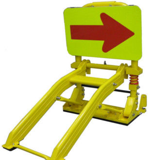 ইলেক্ট্রোস্ট্যাটিক স্প্রে সহ নির্মাণ অঞ্চলের জন্য ফোল্ডেবল ৬৬০মিমি প্রস্থের পোর্টেবল ভেহিকেল ব্যারিকেড