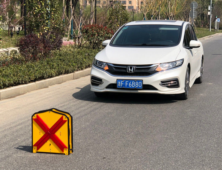 জলরোধী LED তীর বোর্ড 3500mm retractable হালকা স্ট্রিপ এবং A5052 অ্যালুমিনিয়াম খাদ নির্মাণ সঙ্গে